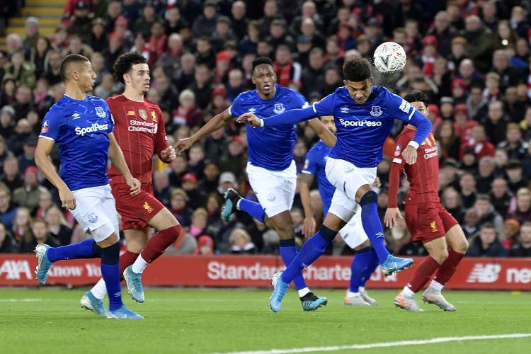 德天空：美因茨与斯图加特谈妥姆武帕，若保级成功