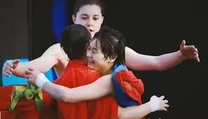 理想 livis 眼镜录的视频，室内灯光环境下